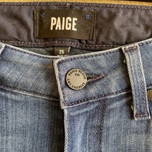 PAIGE Skyline Skinny Jeans Like New Medium Wash 25